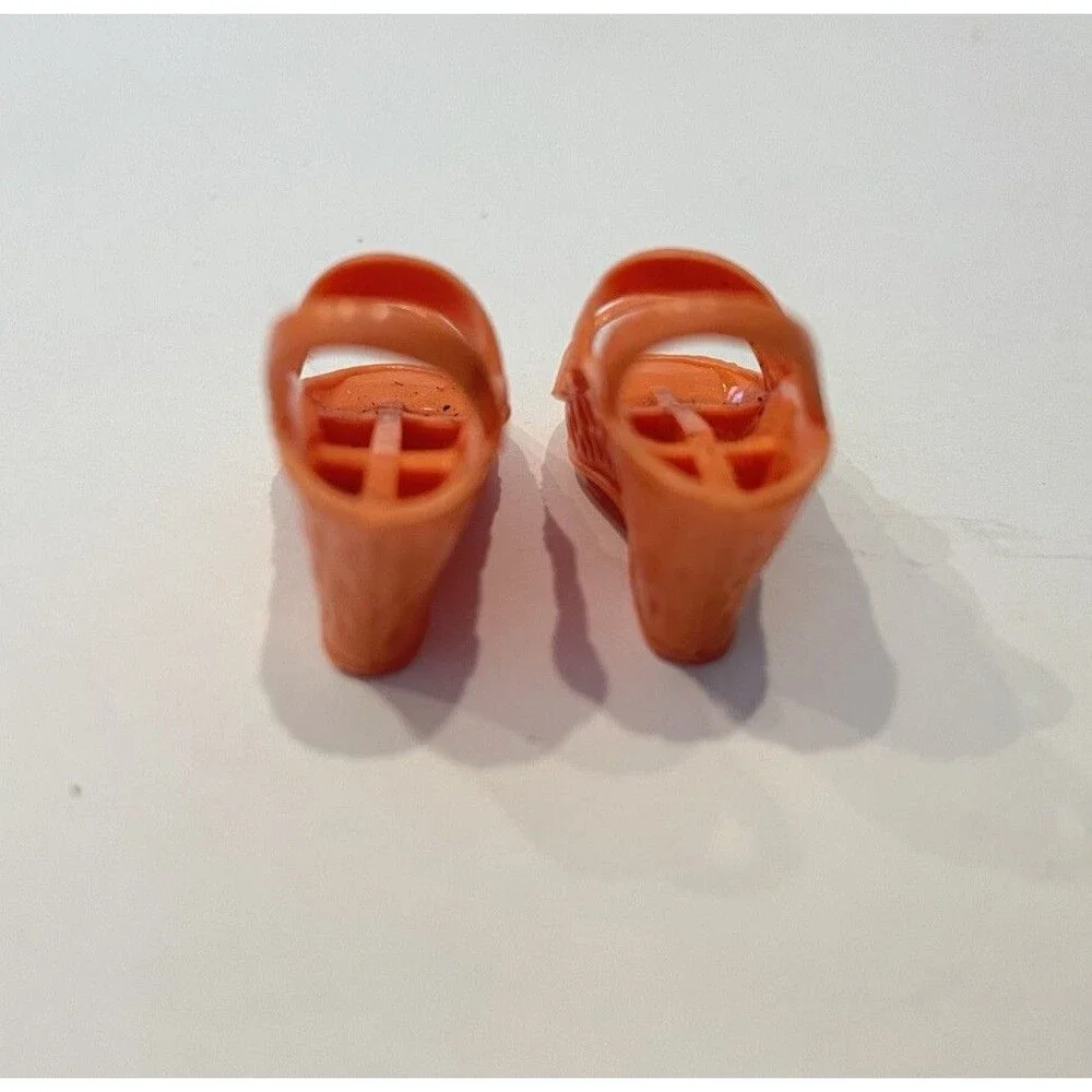 VINTAGE KENNER BIONIC WOMAN ORANGE STRAPPY SANDAL SHOES